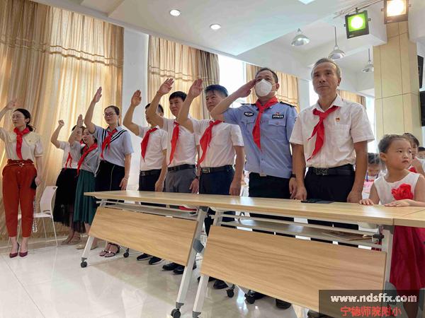 4出席的领导嘉宾.jpg